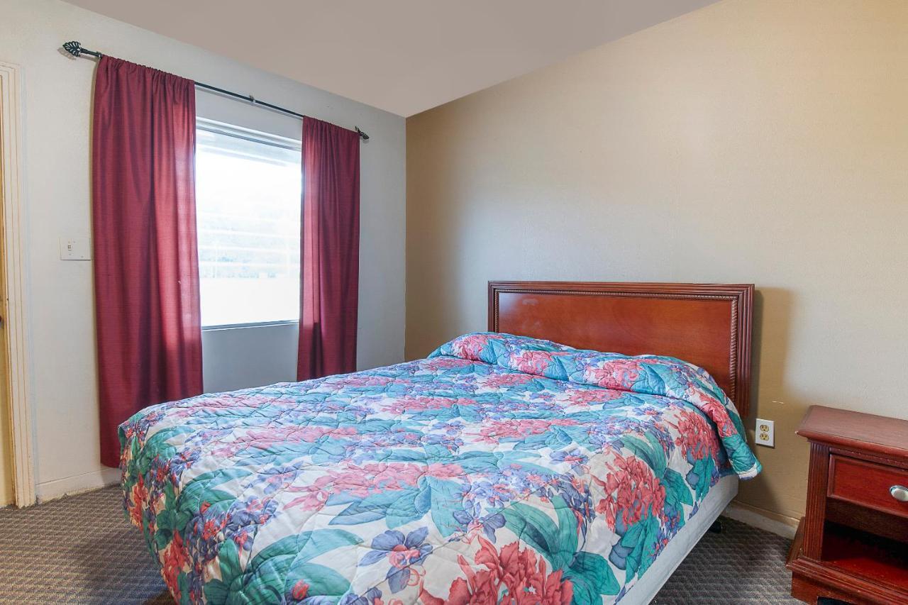 Hotel O Near Fanning Springs State Park Us Hwy 98 Old Town Экстерьер фото