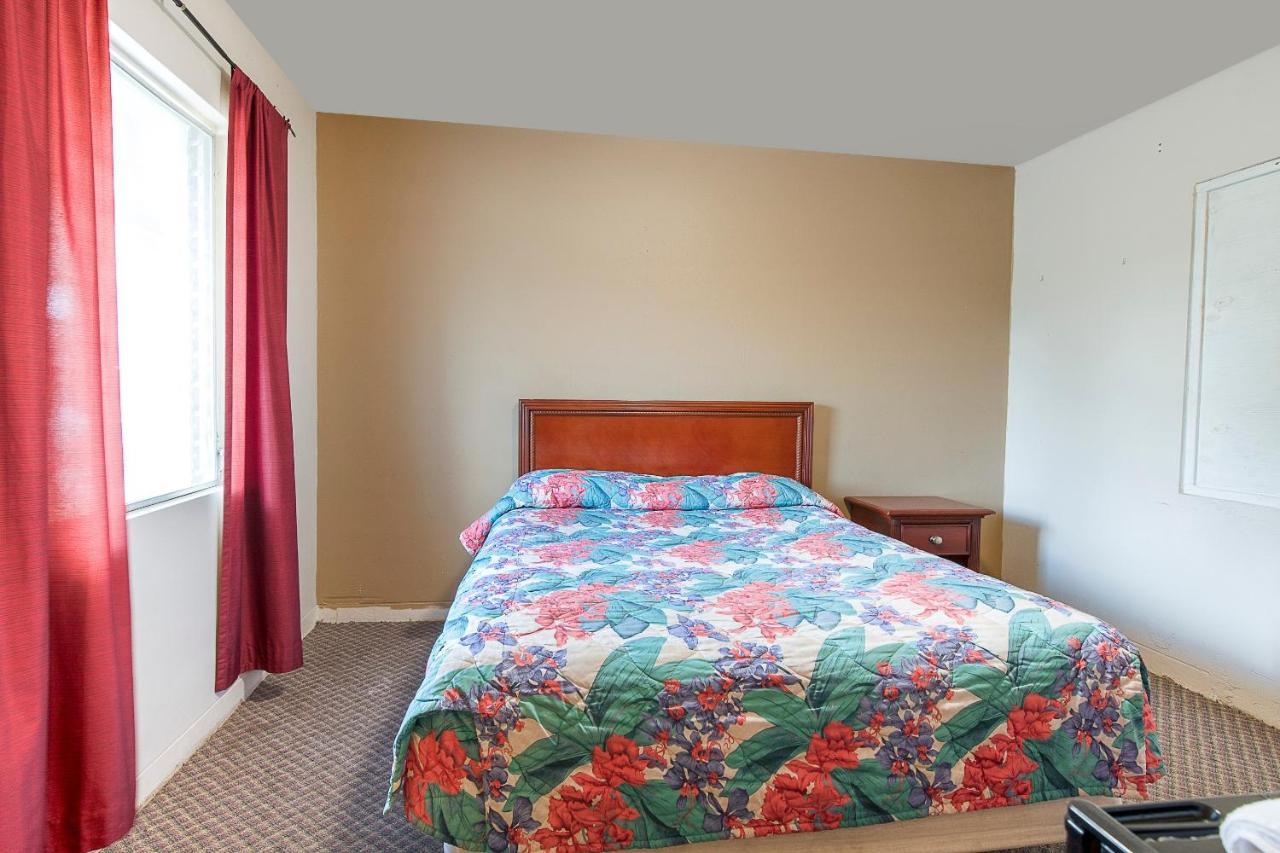 Hotel O Near Fanning Springs State Park Us Hwy 98 Old Town Экстерьер фото