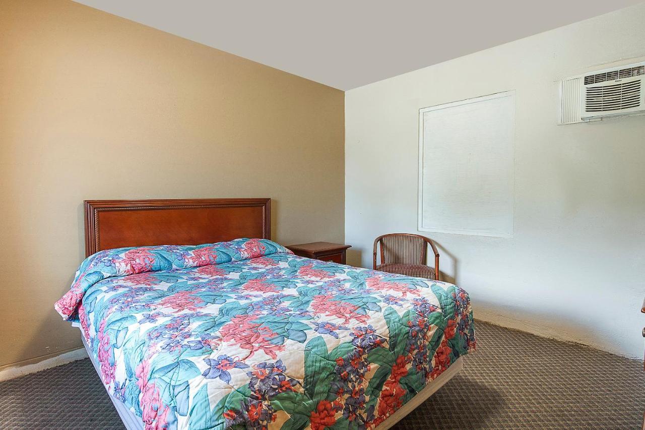 Hotel O Near Fanning Springs State Park Us Hwy 98 Old Town Экстерьер фото
