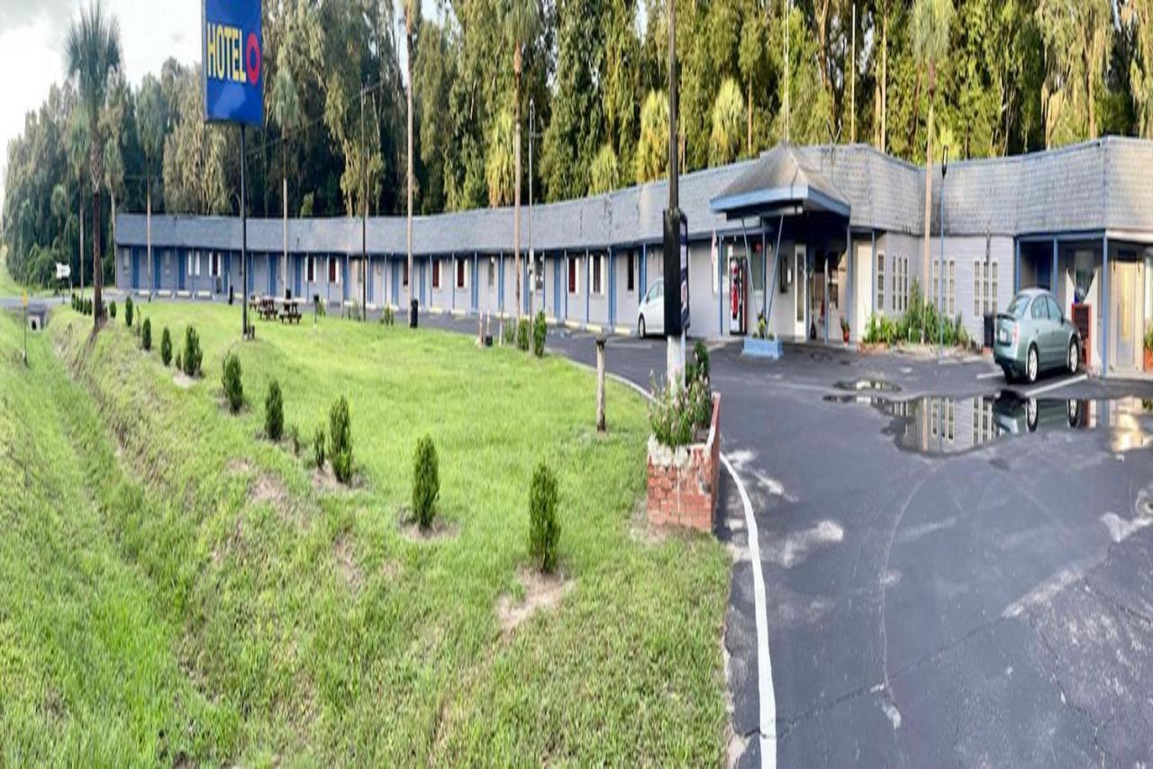 Hotel O Near Fanning Springs State Park Us Hwy 98 Old Town Экстерьер фото